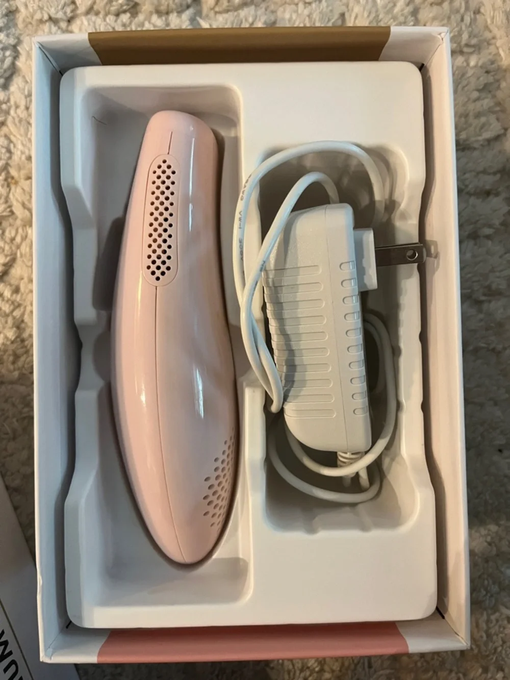 IPL Handset in Blush Pink for At-Home Hair Reduction